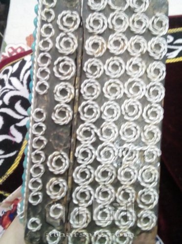 علبة خشبية قديمة