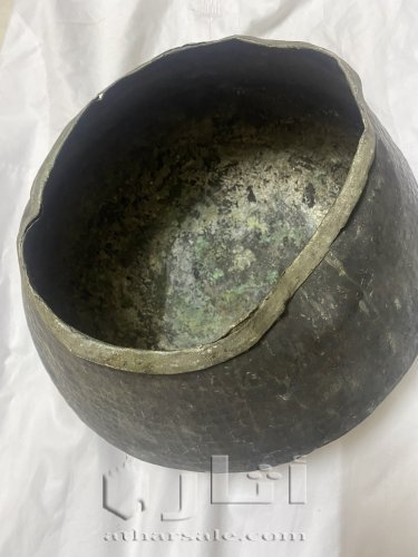 وعاء قديم يستخدم للطهى