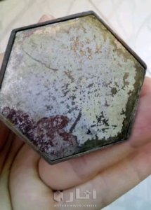 فازة معدنية صغيرة قديمة 3