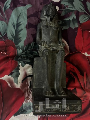 قطعه بزالت فرعونيه للبيع