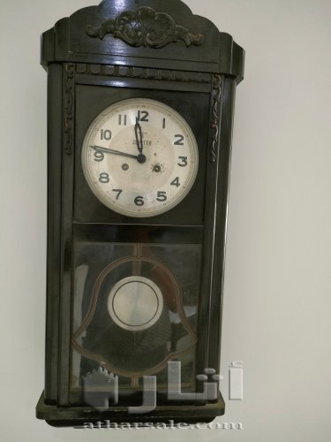 ساعة حائط انتيك