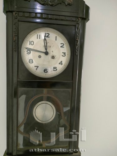 ساعة حائط انتيك