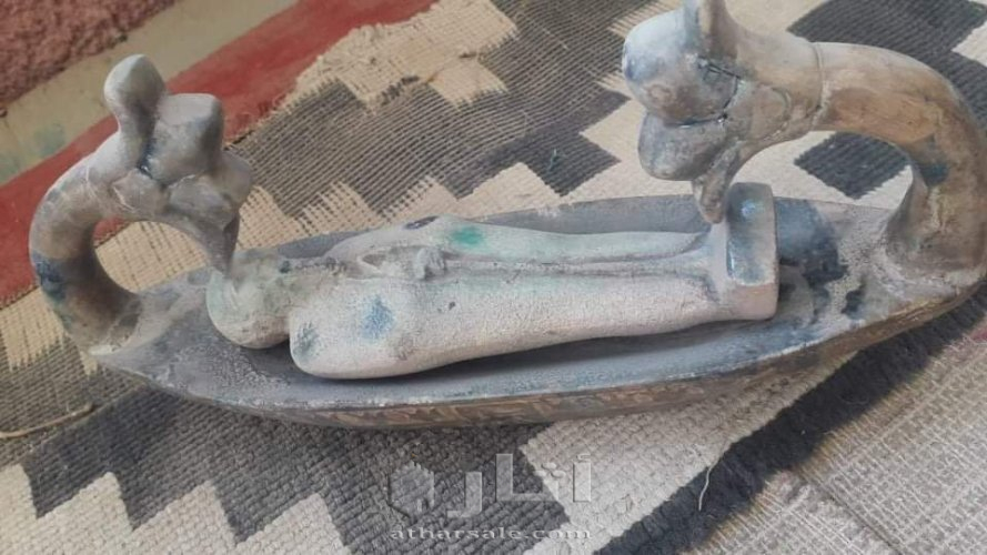 نوادر قطعه اثار حجر قديمه جدااااااا اغريقى عمرها اكثر من 2000 سنه