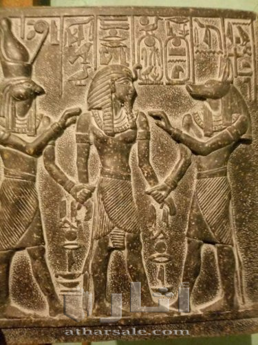 اثار نادره لوحه اغريقيه حجر رائعه الجمال لتتويج ملك من ملوك الإغريق تحف رائعه من روائع القطع الافريقيه غايه فى الجمال والروعه