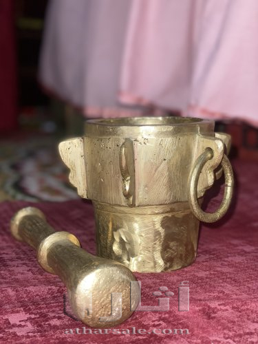 مهراز من نحاس الخالص عمره  اكتر من 200 سنة