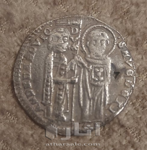 عملة للفاتيكان قديمة جدا