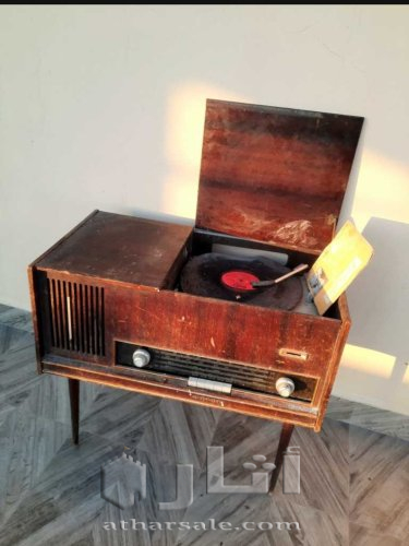 تحف نادرة و قديمة جدا