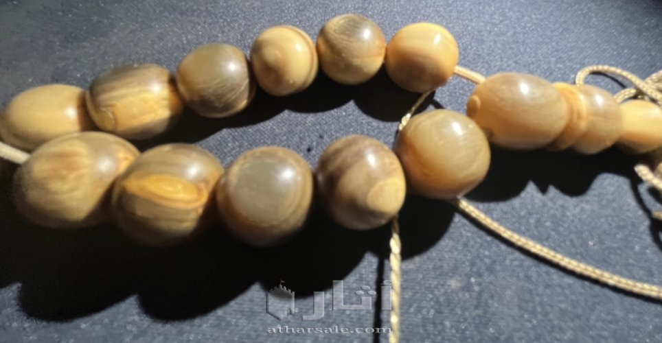 سبحة قديمة  قرن زراف وحيد القرن كبيرة