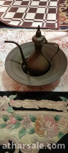 ابريق نحاسي قديم