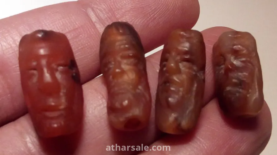 عقيق اثري منحوت