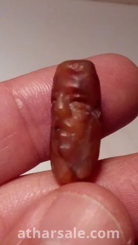 عقيق اثري منحوت