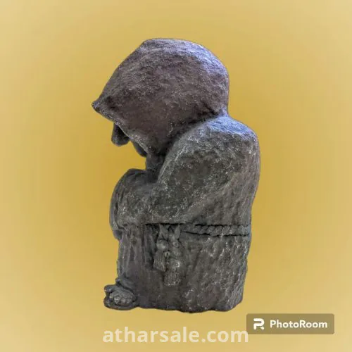 اثار يهوديه عتيقه جدااااااا لكاهن يهودى الطول 15*9 سنتى تقيله على حجمها عمرها اكثر من 2000 سنه