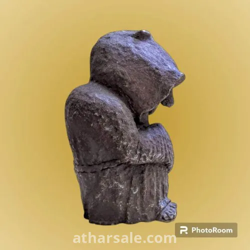 اثار يهوديه عتيقه جدااااااا لكاهن يهودى الطول 15*9 سنتى تقيله على حجمها عمرها اكثر من 2000 سنه