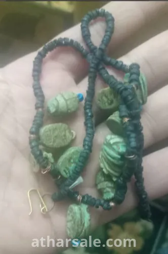 اثار اغريقيه عقد عتيق جداا من الخرز عمره اكثر من 3000 سنه