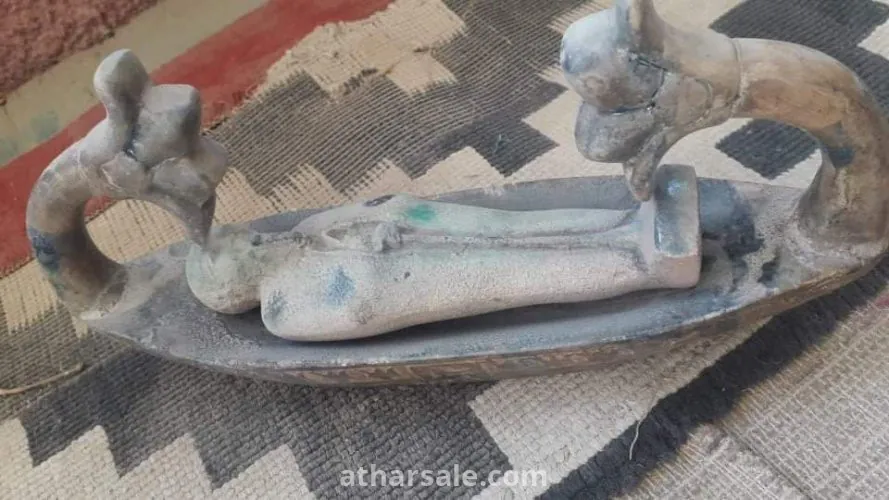 اثار اغريقيه حجر قديمه جدااا لتجسيد البعث عند الإغريق عمرها اكثر من 2500 سنه