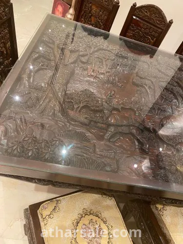 طاولة طعام انتيك من عام ١٩٧٥-١٩٧٨