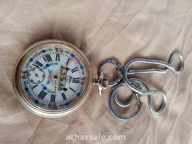 ساعات نادرة لها اكثر من 100سنة