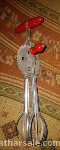 مضرب قديم تثري