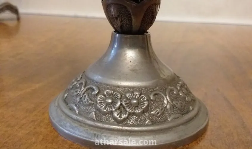 للبيع ٢ شمعدان و جاردنيرة مطلى فضة