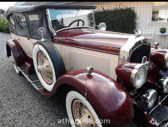 Chrysler Imperial E80