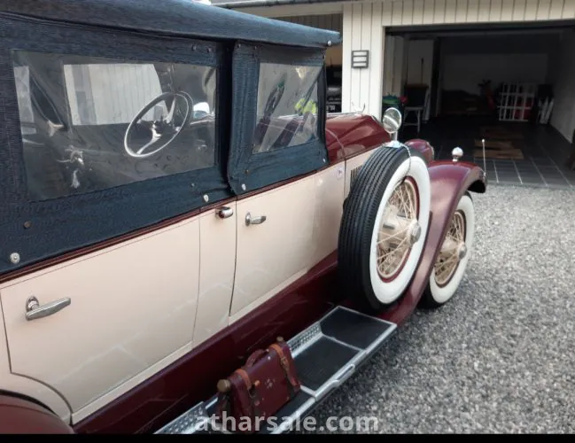 Chrysler Imperial E80