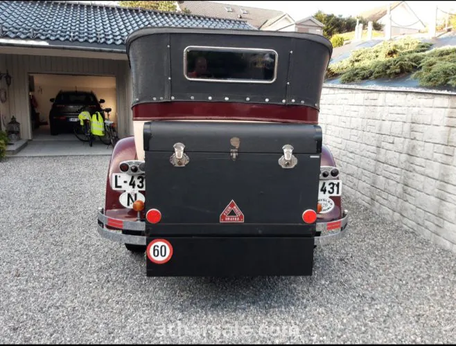 Chrysler Imperial E80