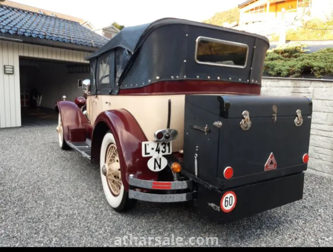 Chrysler Imperial E80