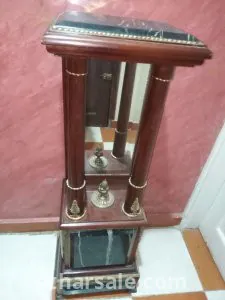 عمدان انتيك رخام برتغالي ببودي خشب زان مصب ومزخرفة بالنحاس