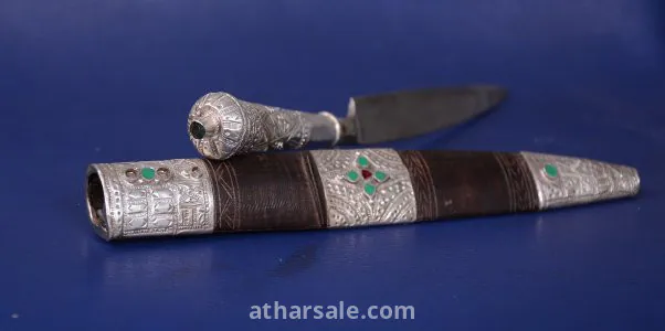 خنجر تراثي قديم