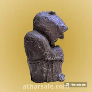 اثار عبريه قديمه جدااااااا لكاهن الطول 15سنتى العرص 9 سنتى تقيل على حجمه حجر كثافته عاليه تقيل بالنسبه لحجمه 3