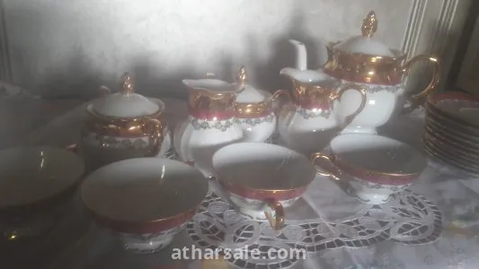 اطقم صينى من ٤٠ سنه