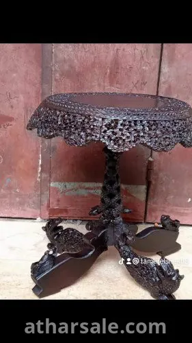 تحفه قديمه جدااااااا عمرها اكثر من 900 سنه خاصه بقصور امبراطوريات الهند