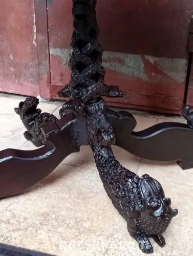 تحفه قديمه جدااااااا عمرها اكثر من 900 سنه خاصه بقصور امبراطوريات الهند