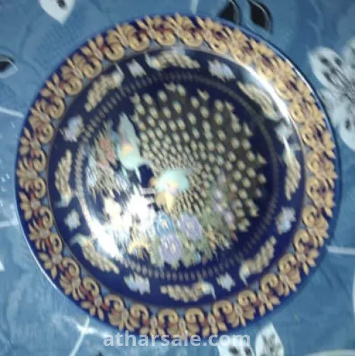أواني الطاووس الحرة