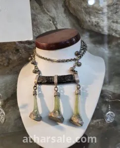 قطع اثرية من الفضة الخالص والحجارة الكريمة تعود على  2000 سنة 1