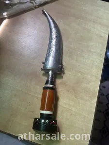 خنجر قديم بطراز العصر العثماني تم العثور عليه في الارض 4