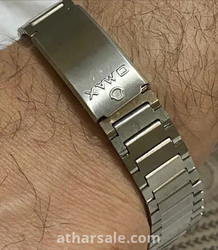 ساعه يد أومكس عمرها ٥٠ سنه وتعمل بالنبط