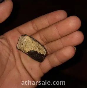 حجر نيزكي نادر