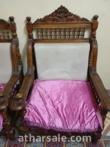 انتريه ارابيسك  قديم  مكون من كنبة كبيرة واربع كراسى 1