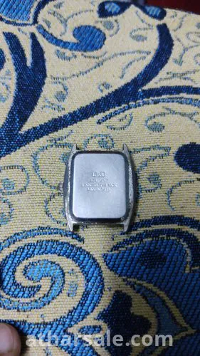 ساعات وقطع غيار