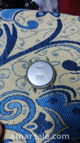 ساعات وقطع غيار