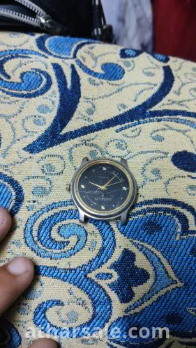 ساعات وقطع غيار