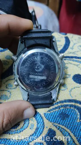 ساعات وقطع غيار