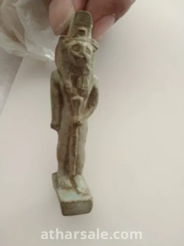 اثار اغريقيه بورسلان قديمه جدااااااا عمرها اكثر من 2000 سنه من العصر الاغريقى