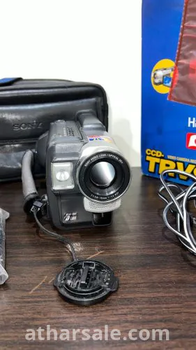 كاميرا فيديو قديمة صنعت في اليابان