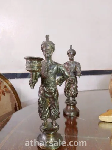 شمعدان قديم تصميم عباسي