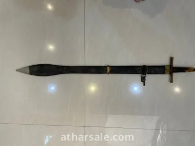 سيف سوداني حقيقي تم شراؤه بواسطة المالك من أحد قبائل السودان في عام 1978 م