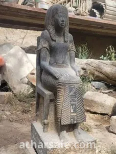 قطعة فرعونية من حجر الجرانيت الاسود ارتفاع 50سم