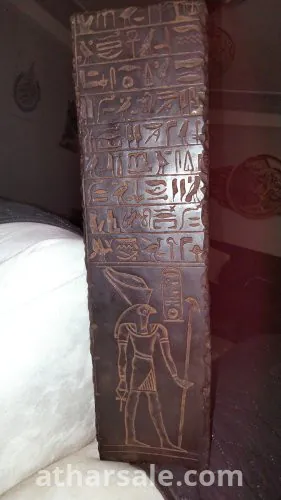 تمثال نادر الاله ايزيس بازلت اسود