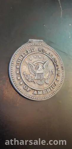 وسام قديم ونادر